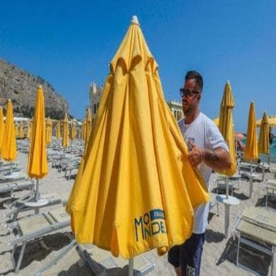 Il Garante: “Basta proroghe per le concessioni dei lidi, gare e assegnazioni entro il 2024”. Ma il sindacato resiste