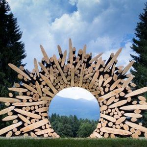 Alla scoperta della Land art, arte effimera fatta con la natura