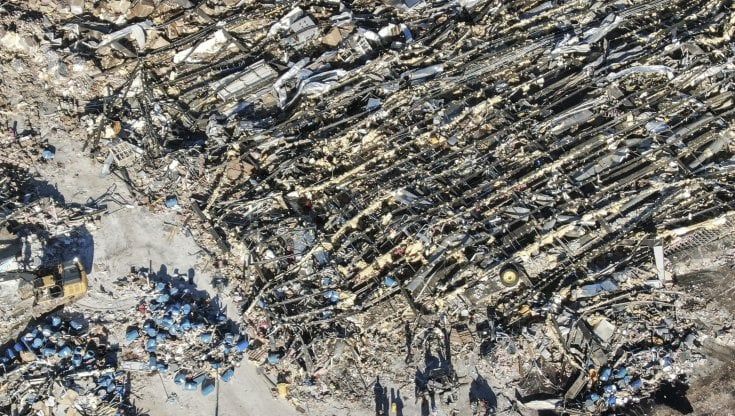 Tornado in Kentucky, sale a 94 il bilancio delle vittime. Il portavoce della fabbrica: "Scende a 8 il numero dei morti"