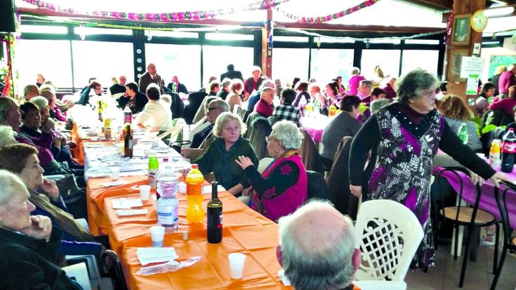 Viaggio nei quartieri, non solo la mensa a Natale, la rete solidale Pop Up porta il pranzo tutto l’anno