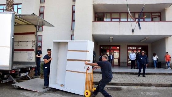 Bari, i dipendenti del Palagiustizia al ministero: "Abbiamo paura, vogliamo andare via"