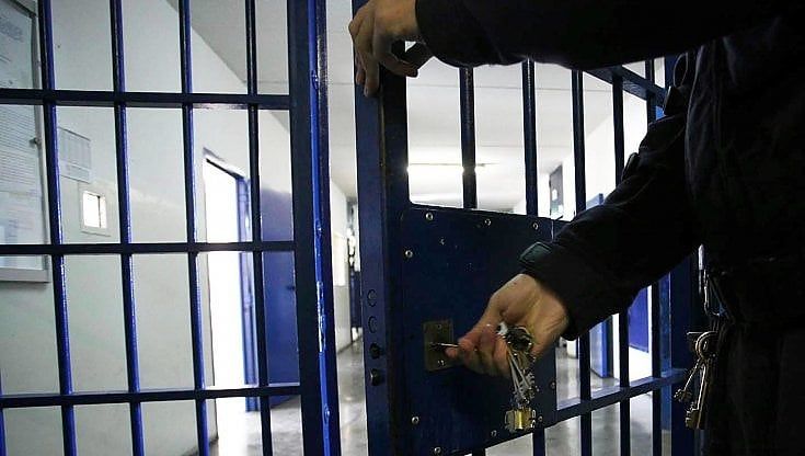 "Mai più bimbi innocenti in carcere con le loro madri". Dal Pd "pieno sostegno" al nuovo regolamento penitenziario