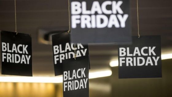 Black Friday, inizia la corsa all'occasione. A Palermo sconti fino al 70 per cento