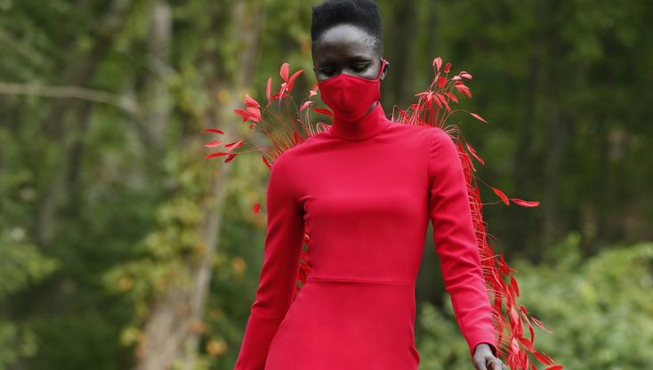 Piume: una storia di moda e di spettacolo