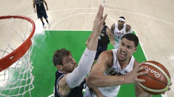 Basket, Usa travolgono Argentina: è semifinale. Avanti anche Australia, Spagna e Serbia