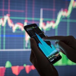 Falso trading online: così ho perso 20mila euro. Come difendersi dall'abusivismo finanziario