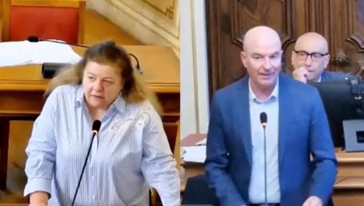 La consigliera di FdI al sindaco Salvetti: "Testa di c...". Bufera in aula a Livorno