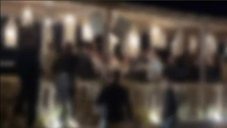 Otranto, la maxi rissa della vergogna: 40 ragazzi si sfidano a calci e pugni. Danni a tre locali