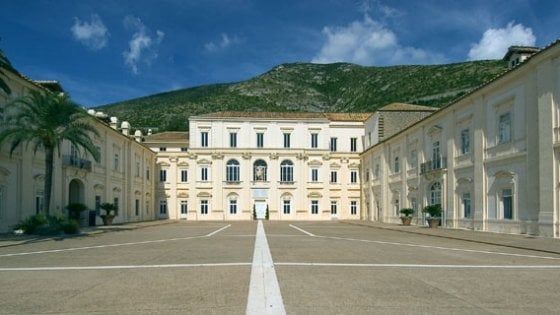 Bus navette e biglietto unico per collegare la Reggia di Caserta al Belvedere di San Leucio