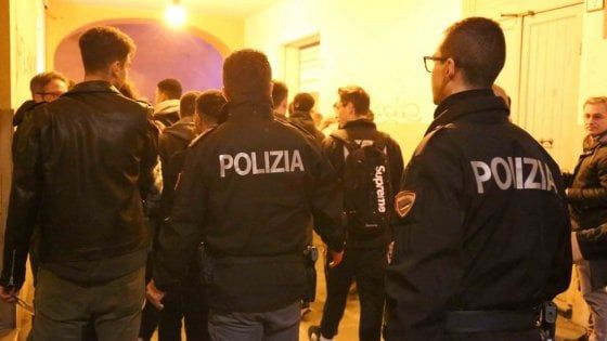 Reggio Emilia, rissa tra tifosi dopo il corteo per avere uno stadio di proprietà