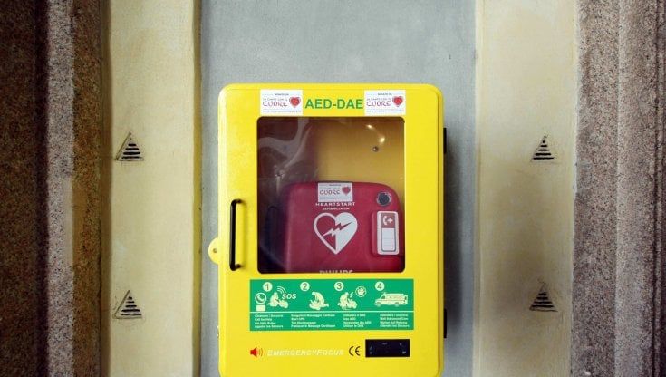 E' morto dopo 10 giorni dal malore a scuola Riccardo: la sua compagna Rebecca aveva tentato di rianimarlo con il defibrillatore