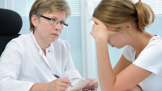 Doctor House, perché Susanna ha mal di gola e delle macchie rosse sul viso?