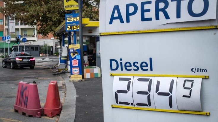 Accise, il governo spiazzato. Il diesel torna a salire dopo la fine degli sconti