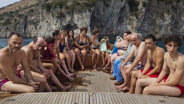 Venezia 78, la recensione di 'È stata la mano di Dio': la vita di Sorrentino tra commedia e malinconia