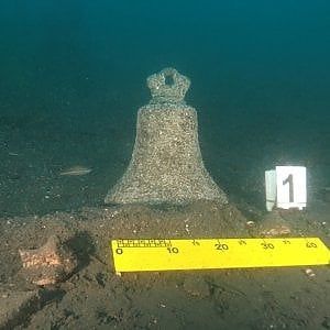 Ritrovata nel porto la campana del '700 e la corvetta Flora affondata nel 1799