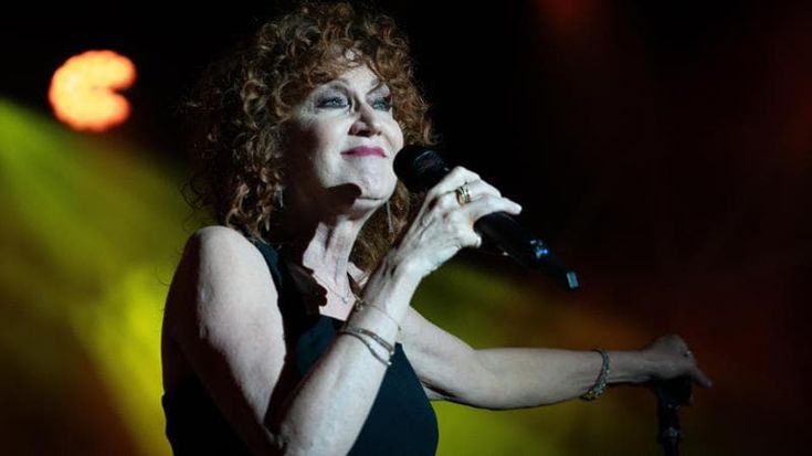 Canzoni e orchestra, il live di Fiorella Mannoia in versione sinfonica