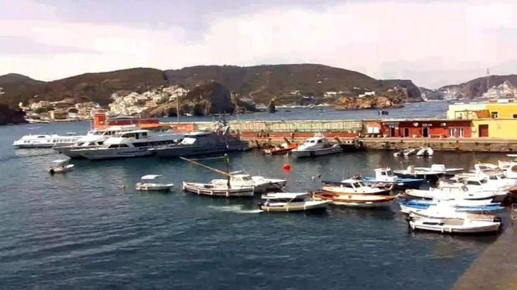Previsioni meteo, continua il caldo anomalo con punte di 25 gradi. Dalla prossima settimana tornano le piogge