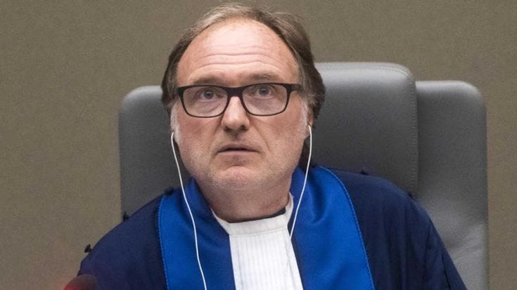 Strage di Erba, il Csm censura il pm Tarfusser che aveva chiesto di riaprire il processo. Il magistrato: “Rifarei esattamente quello che ho fatto”