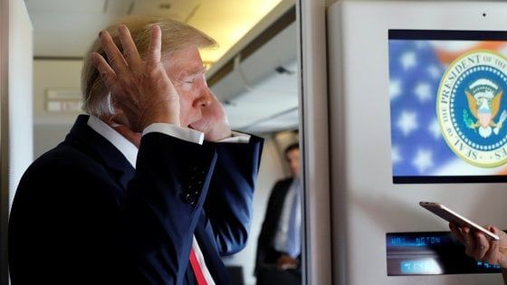 Trump vuole indagare sull'anonimo accusatore. 12 nomi nella lista dei sospetti