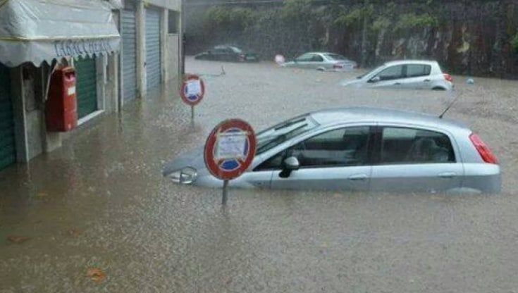 Genova, alluvioni, un mese in più di notti tropicali e rischio frane: il report shock di Legambiente Città Clima