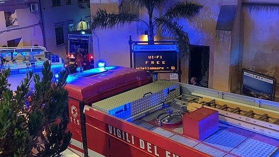 Incendio in abitazione a Castellammare, polizia salva 91enne