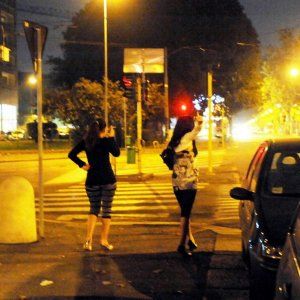 Roma, nigeriane reclutate e avviate alla prostituzione in Italia: sette arresti