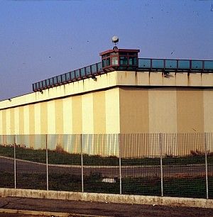Cremona, detenuto aggredisce<br />3 agenti di polizia penitenziaria