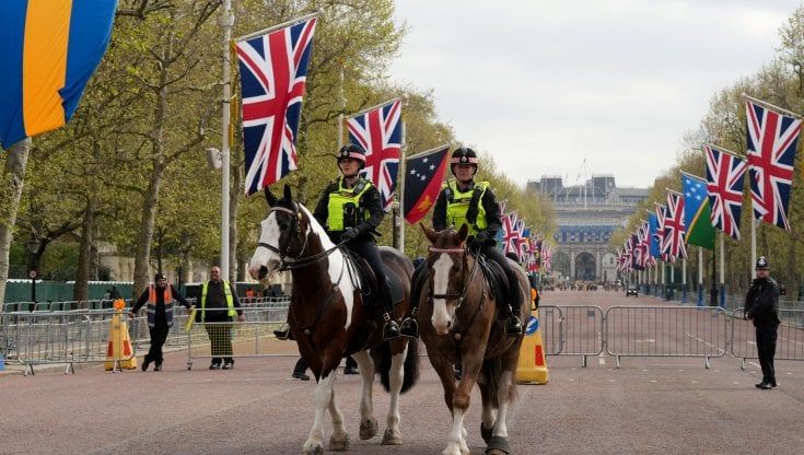 Incoronazione di re Carlo, si potrà protestare sabato a Londra? Scoppia il caso riconoscimento facciale