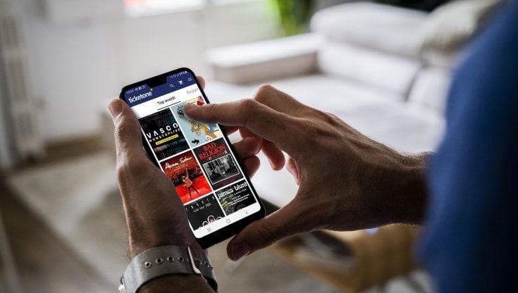 Le sim vanno in pensione e con le virtuali scoppia la guerra delle tariffe sui cellulari: ecco le prime "low cost"