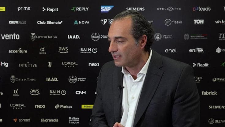 Wave 2026, Filosa, Stellantis: "L'IA semplificherà l'uso delle tecnologie nelle automobili"