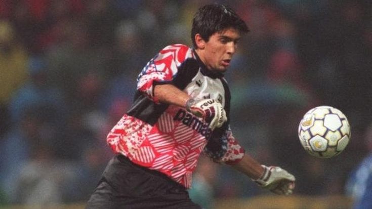 Buffon, 30 anni fa l’esordio in serie A. Nevio Scala: “Capii subito che davanti avevo un fenomeno”