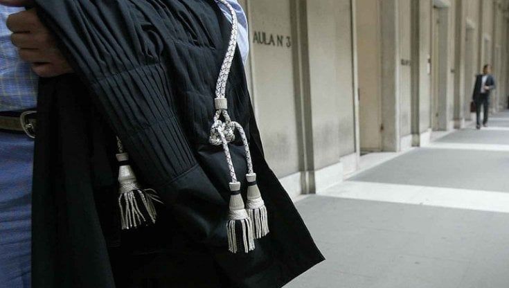 Permessi di soggiorno con documenti falsi, assolto l'avvocato Loscerbo