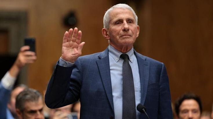 Covid, Fauci si avvale del quinto emendamento al Senato. Trump: “Aveva idee folli”