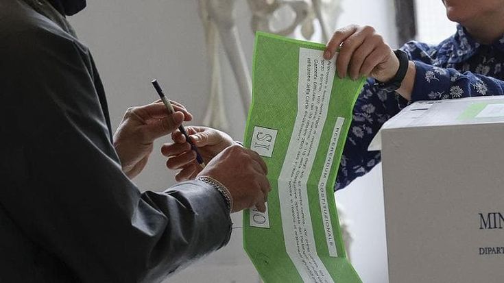 Referendum giustizia 2026, alle 23 affluenza al 46%. Seggi chiusi, si vota anche domani