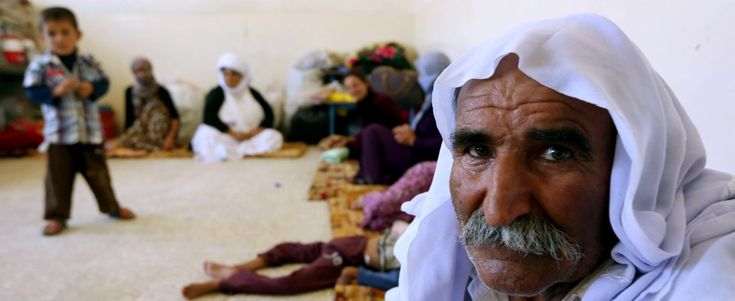 Iraq, nuovi raid degli Usa. Lo Stato islamico circonda e minaccia 4.000 yazidi