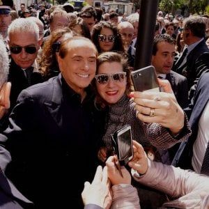 Salvini: "Basta litigi tra M5S e Fi o si torna al voto". Berlusconi: "Io non prendo ordini da Di Maio"
