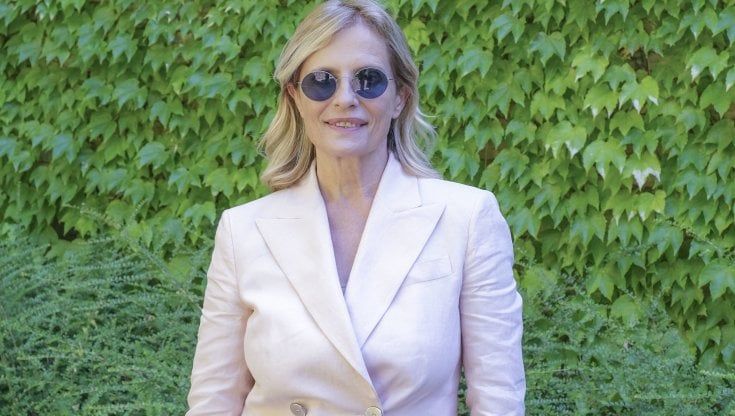 Isabella Ferrari: "La mia estate aspettando il profumo di ottobre"