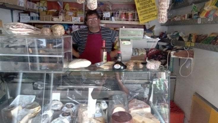 Elogio dell’assaggino, il negozio a dimensione umana