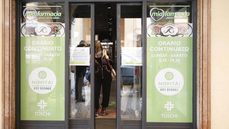 Emilia-Romagna, Federfarma: "Nel primo giorno 10mila i test sierologici a studenti e famiglie"