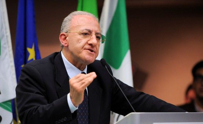 De Luca: "Non rispetta la legge<br />chi non mi affida incarichi"