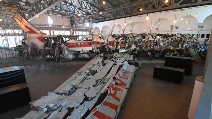 Ustica, le carte segrete: “Missile, non bomba. La Francia dica la verità”
