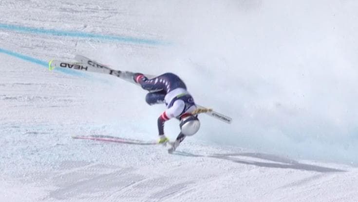 Vonn cade nella libera, era scesa col crociato rotto. Frattura alla gamba sinistra: è stata operata