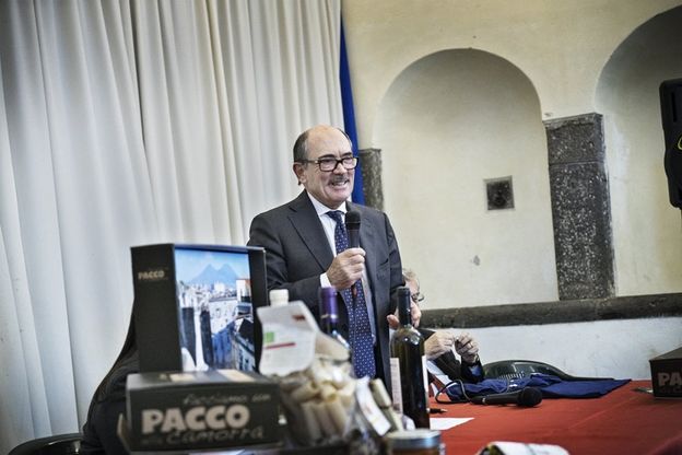 Cafiero De Raho a Casal di Principe per la presentazione di “Facciamo un pacco alla camorra”