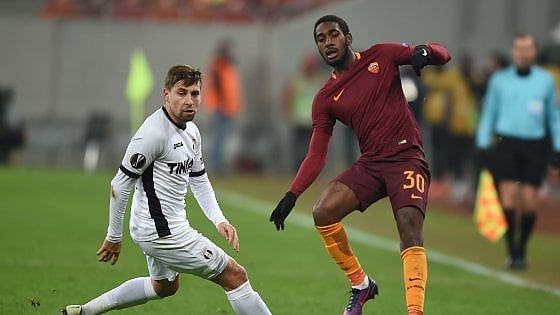 Astra Giurgiu-Roma 0-0, i giallorossi non pungono. Brutti cori durante il raccoglimento