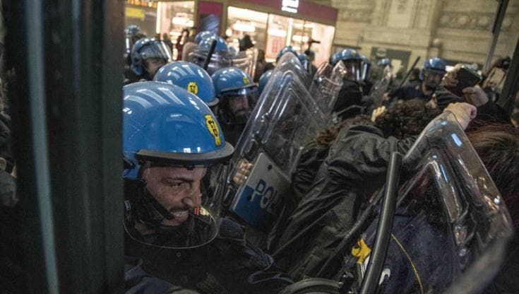 Libertà democratiche, Italia declassata. Civicus monitor: “Stesso rating dell’Ungheria”