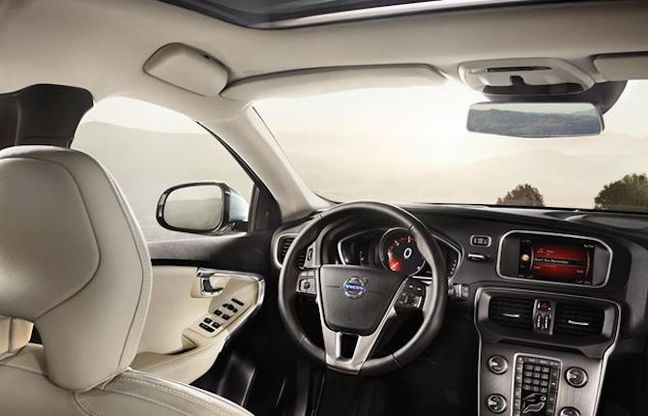 Volvo Cars sempre al top: è la V40 il nuovo volto