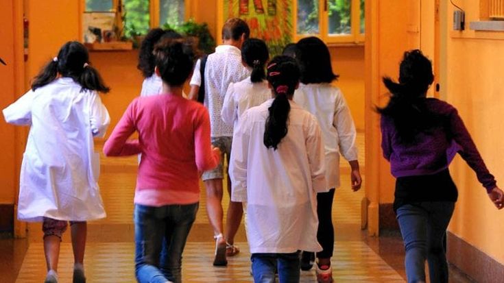 Istat, nel paniere entrano gli antivirus ma anche i grembiuli per la scuola e gli zaini da campeggio