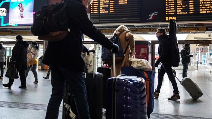Sciopero, in Puglia venerdì nero per i pendolari: treni cancellati e ritardi fino a 2 ore