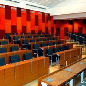Bagnoli in Consiglio, il sindaco resta solo: salta la seduta