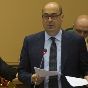 Mafia Capitale, tutti contro Buzzi. Zingaretti: "Solo fango". Gabrielli: "E' imputato che si difende"